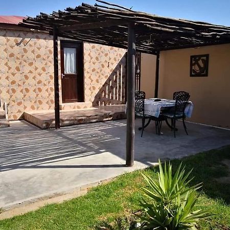 Skippers Backpackers Cc Walvis Bay Exterior foto