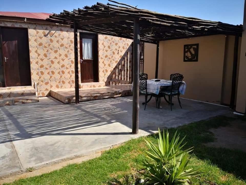 Skippers Backpackers Cc Walvis Bay Exterior foto